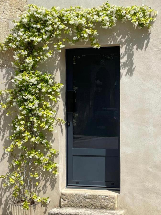 Les Cerises Du Pont Du Gard Appartement Remoulins Buitenkant foto